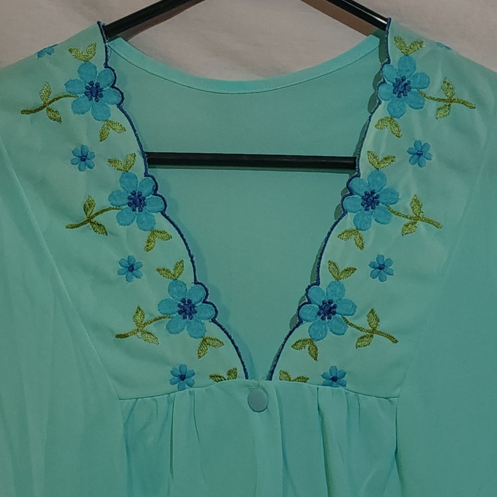 JC Penney Cottagecore Peignoir Long Robe Duster Embroidered M Button Blue VTG